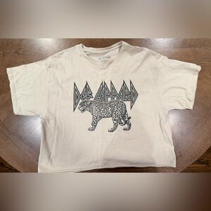 Def Leppard Graphic Tee - Size Large - Beige Cropped